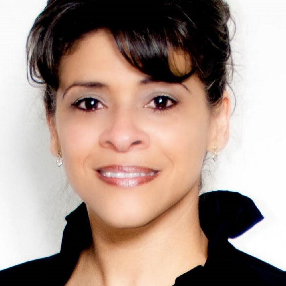 Meet your Posher, D'evelyn